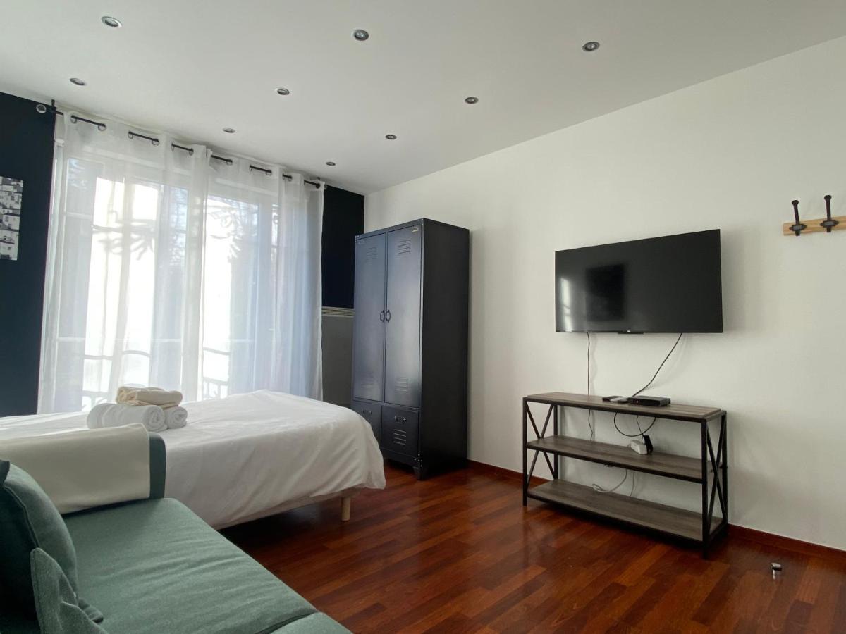 Residence 4T - 33 Bis Avenue Gaston Chauvin Aulnay-sous-Bois Bagian luar foto