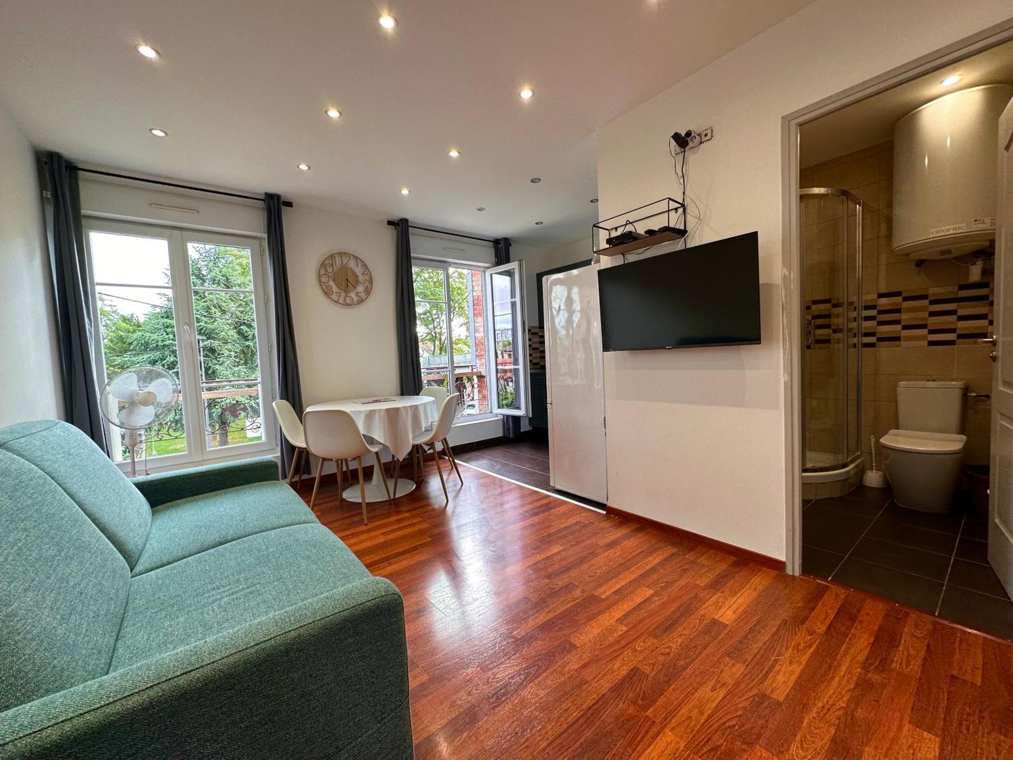 Residence 4T - 33 Bis Avenue Gaston Chauvin Aulnay-sous-Bois Bagian luar foto