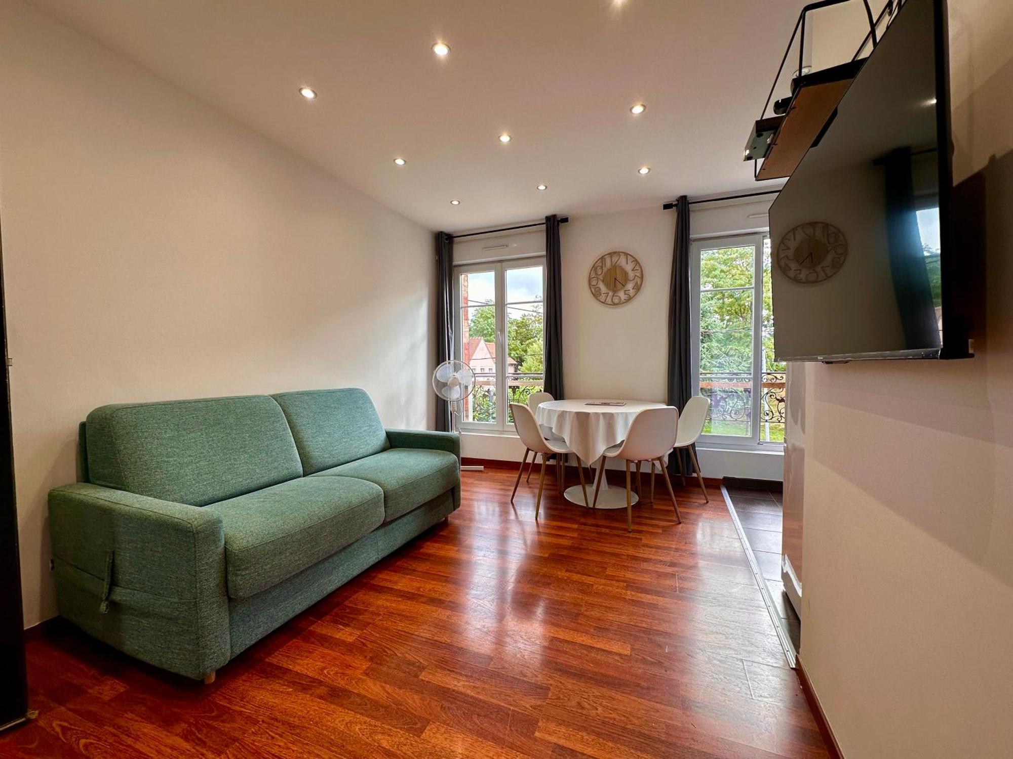 Residence 4T - 33 Bis Avenue Gaston Chauvin Aulnay-sous-Bois Bagian luar foto